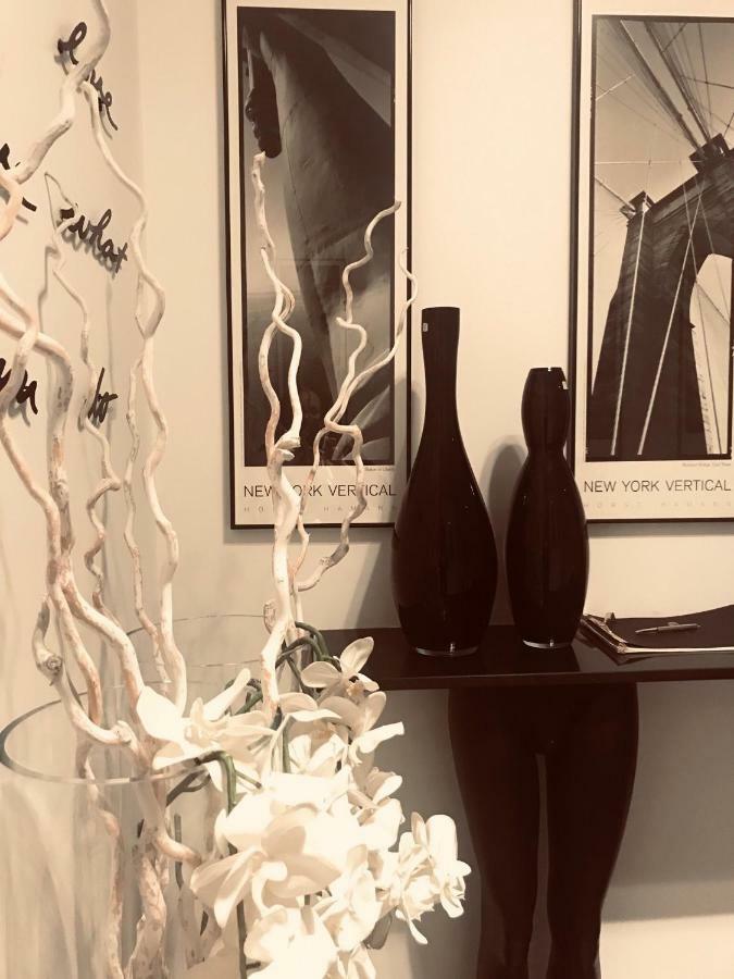 Les Lofts De Styliste Aparthotel Saint-Gilles Luaran gambar