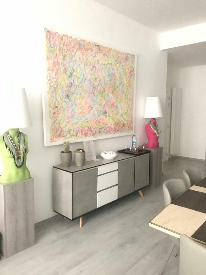 Les Lofts De Styliste Aparthotel Saint-Gilles Luaran gambar