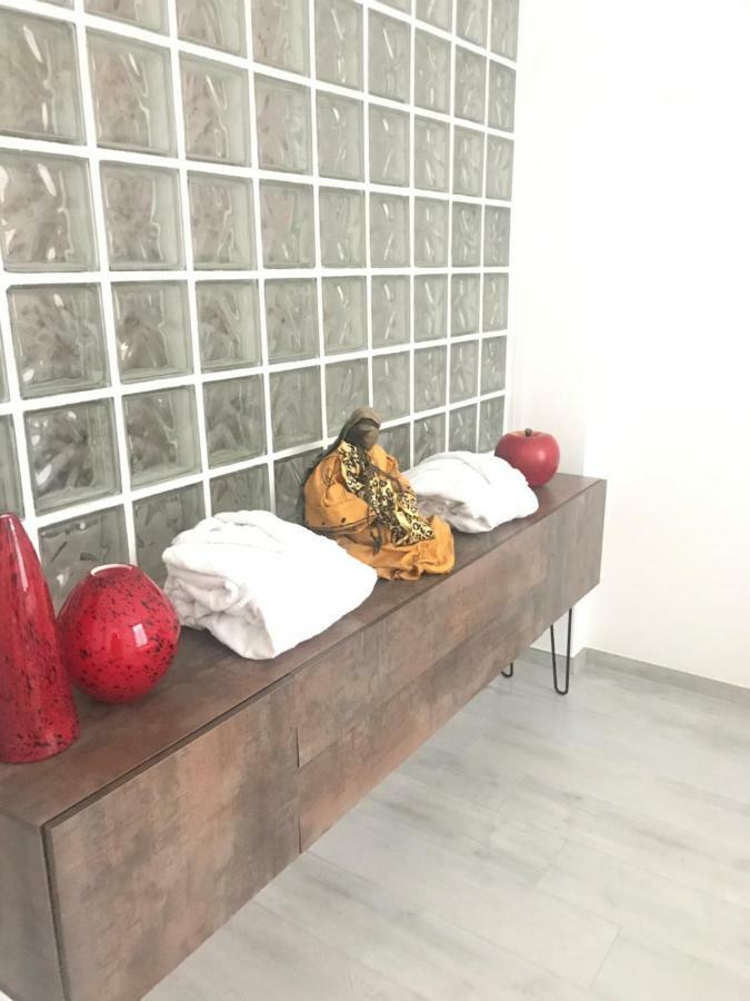 Les Lofts De Styliste Aparthotel Saint-Gilles Luaran gambar